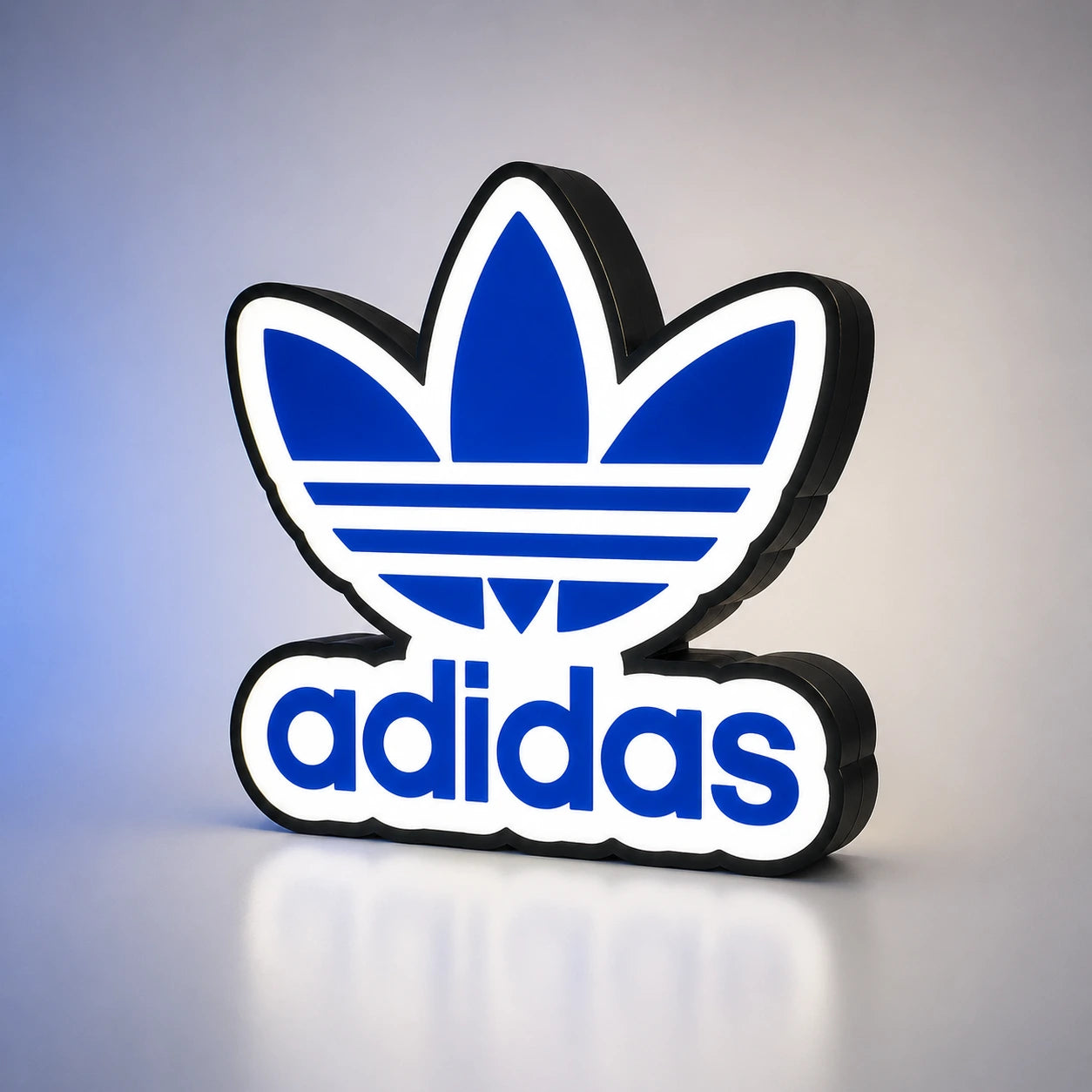 Lampe LED Adidas Collector – Déco sneaker & street icon lumineuse LampeGeek
