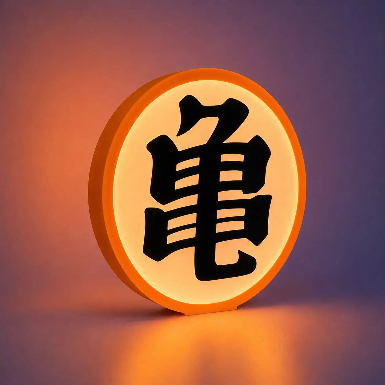 Lampe LED Dragon Ball RGB de LampeGeek représentant le symbole Tortue Géniale avec lumière colorée.