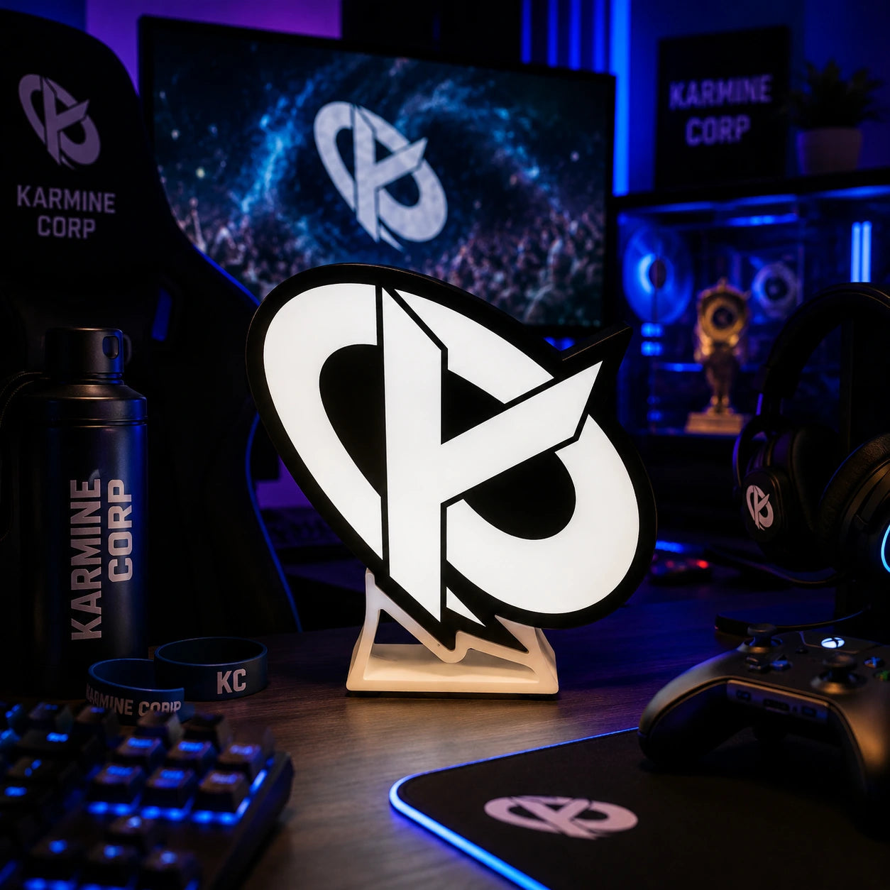 Lampe LED Karmine Corp Collector – Déco esport & gaming compétitif LampeGeek