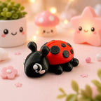 Luna – Coccinelle articulée kawaii en impression 3D - LampeGeek