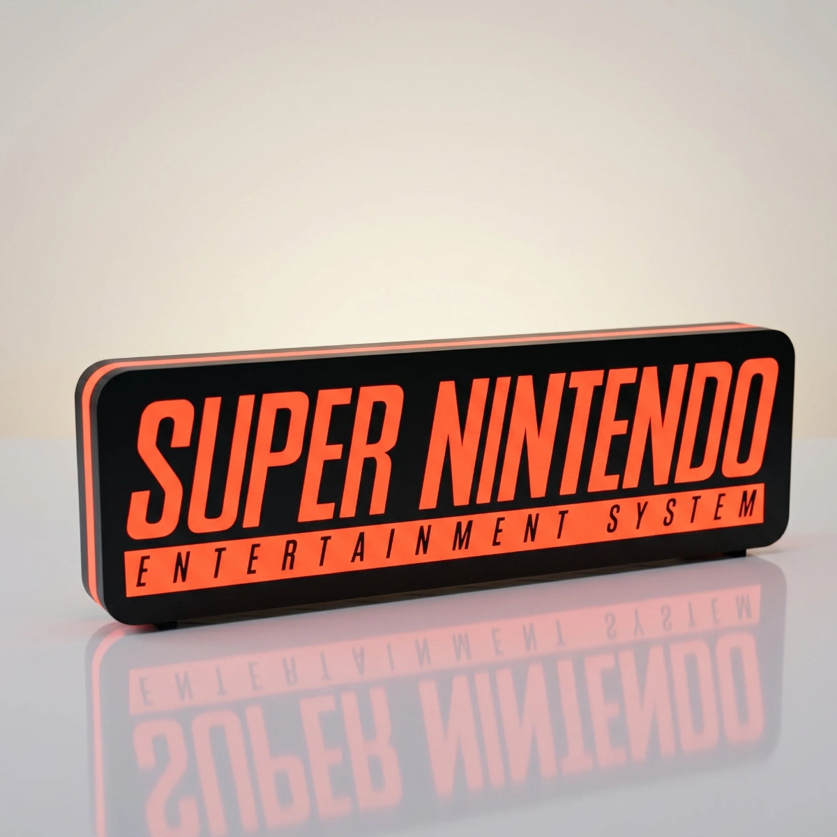Lampe LED Super Nintendo Collector – Déco rétro gaming & console culte LampeGeek